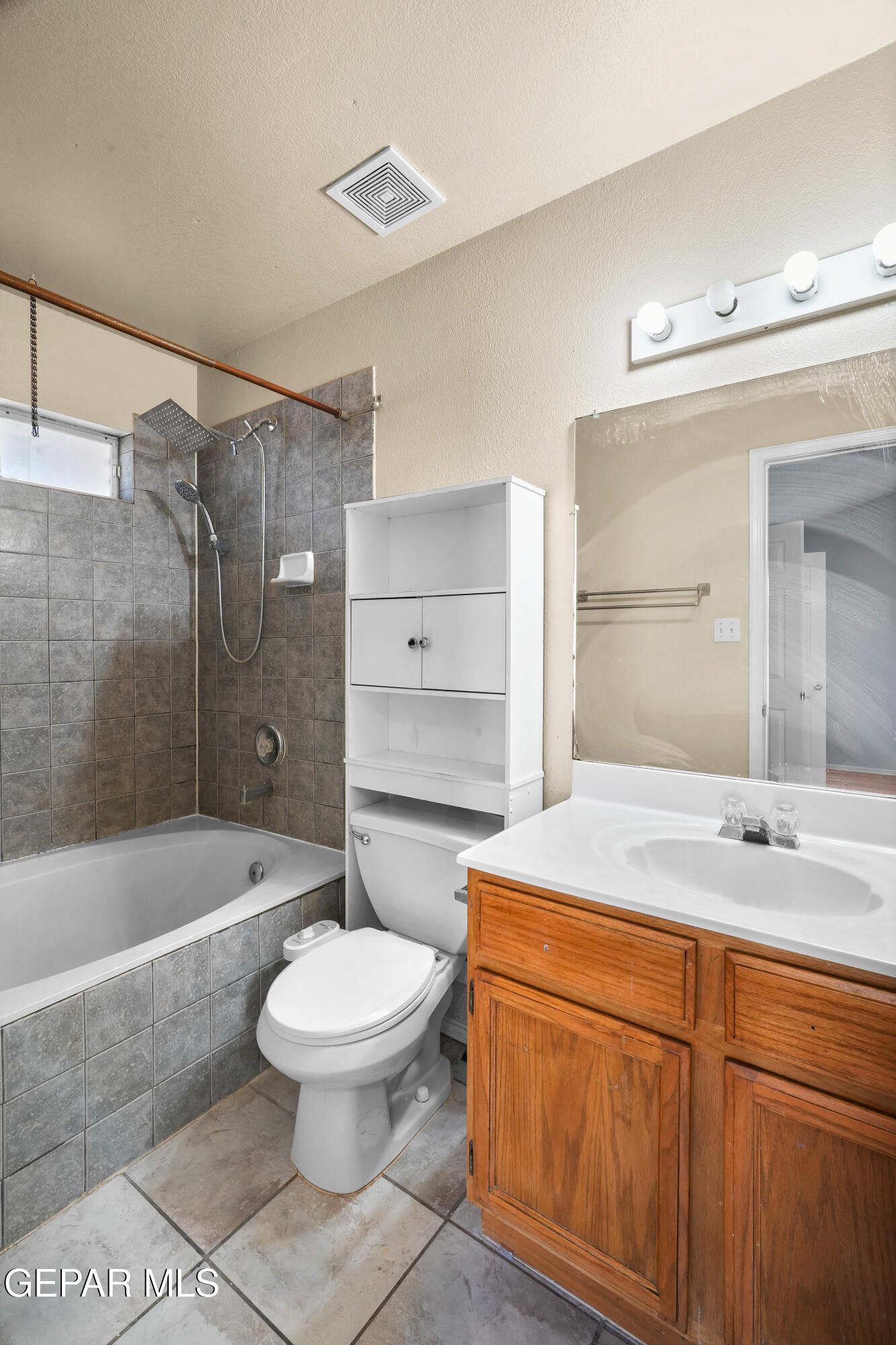 12369 Tierra Apache Road El Paso, TX 79938 - Photo 15 of 22 12369 Tierra Apache Rd-29