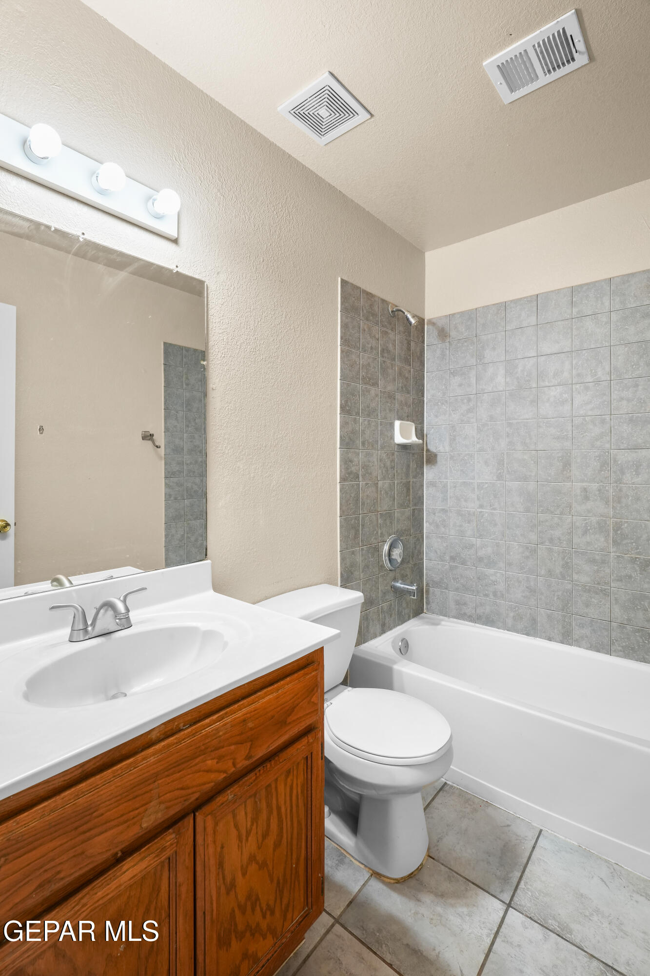 12369 Tierra Apache Road El Paso, TX 79938 - Photo 20 of 22 12369 Tierra Apache Rd-21