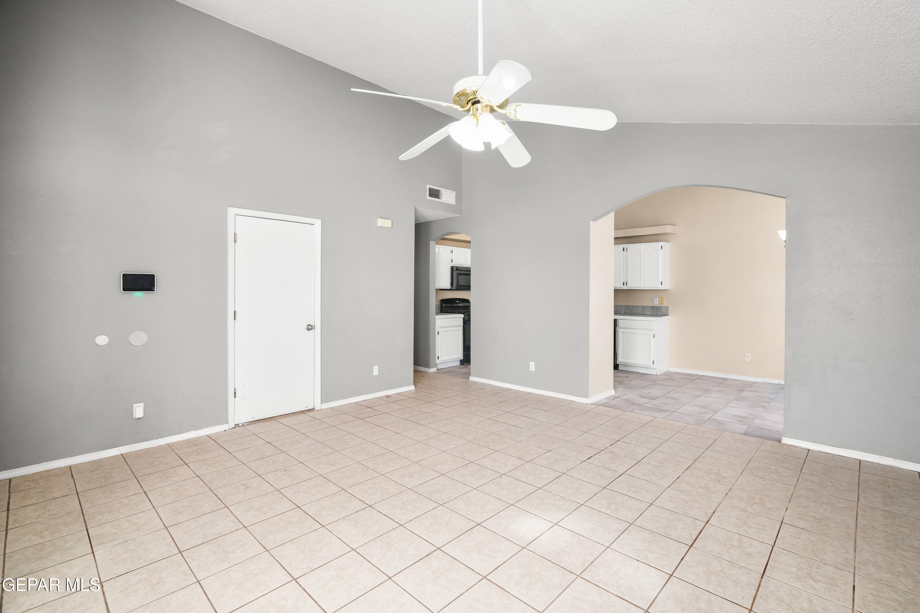 12369 Tierra Apache Road El Paso, TX 79938 - Photo 5 of 22 12369 Tierra Apache Rd-8