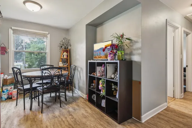 a view of a livingroom and dining room