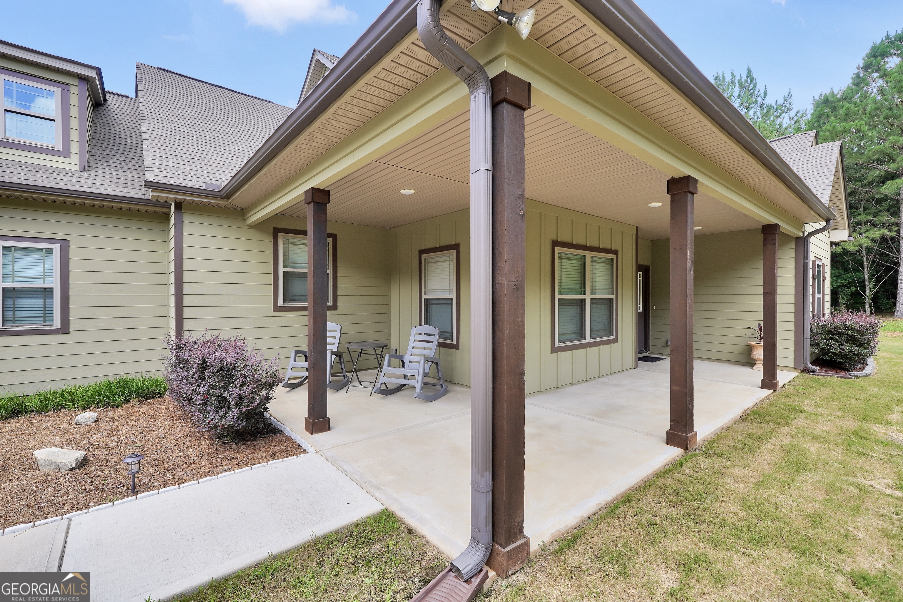 2985 Teamon Road Griffin, GA 30223 - Photo 36 of 50 a view of a porch with seating space
