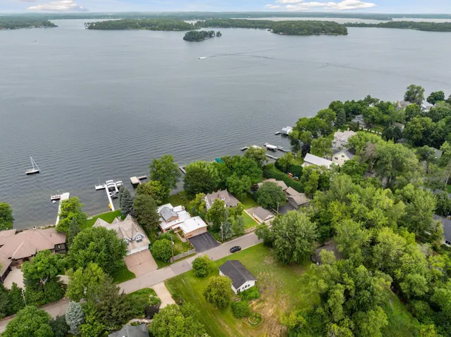 $7,995,000 | 5080 Meadville Street, Greenwood, MN 55331