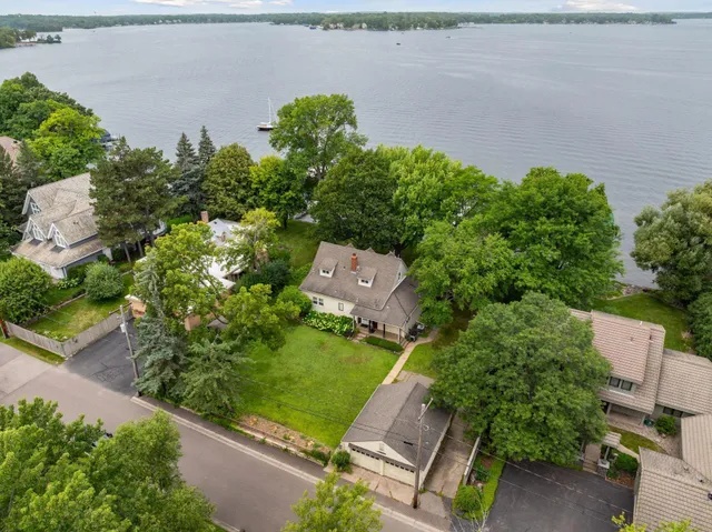 $7,995,000 | 5080 Meadville Street, Greenwood, MN 55331