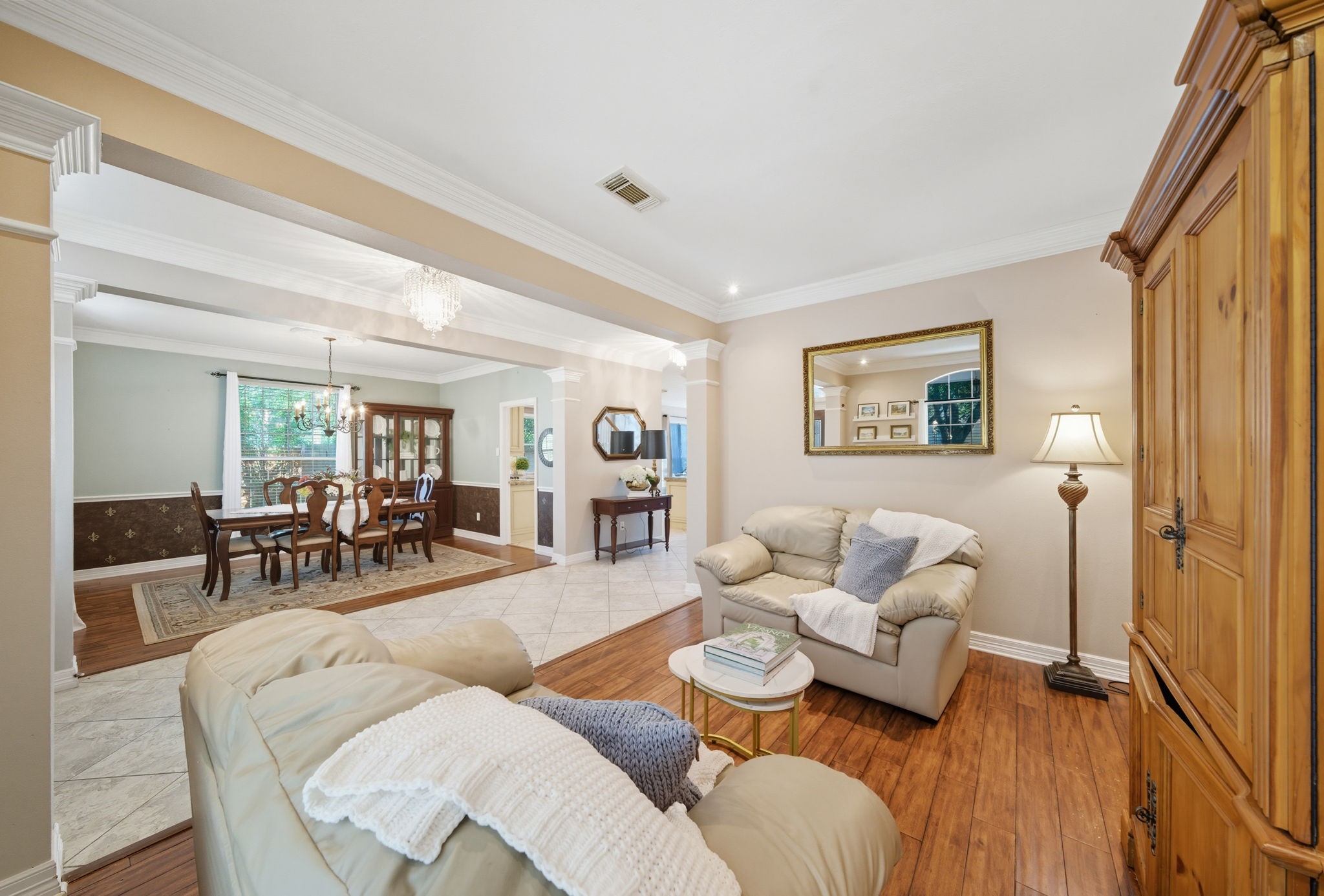 2302 Palm Circle Seabrook, TX 77586 - Photo 5 of 35 a living room with furniture and wooden floor