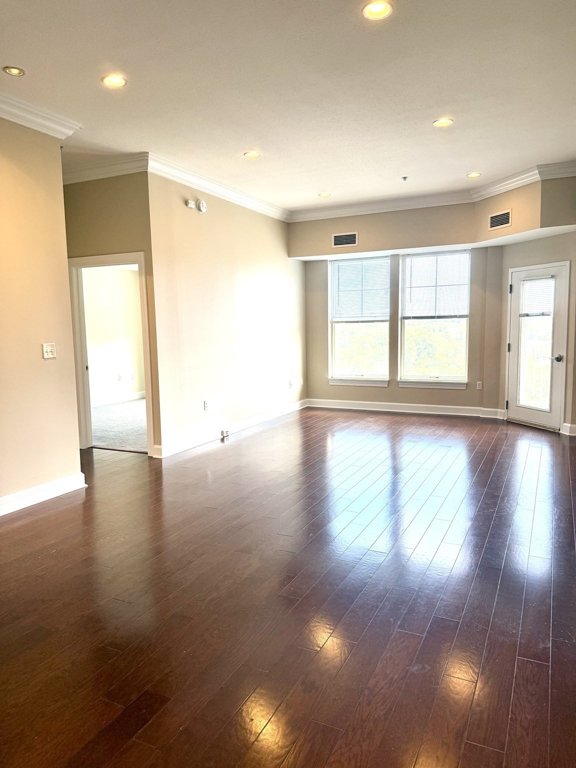 36 Village Road, Unit 704 Middleton, MA 01949 - Photo 5 of 15 Gallery Image 5