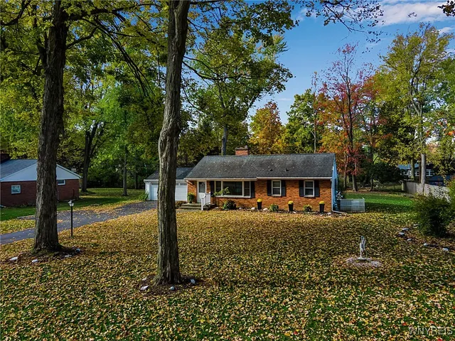 $349,900 | 4570 Christian Drive, Clarence, NY 14031