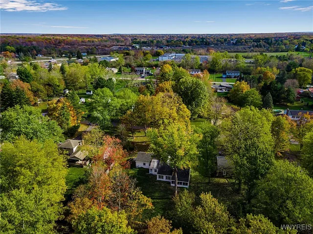 $349,900 | 4570 Christian Drive, Clarence, NY 14031