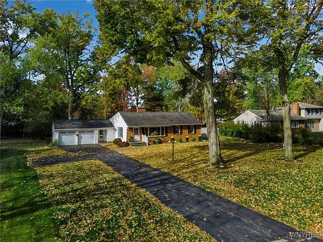 $349,900 | 4570 Christian Drive, Clarence, NY 14031