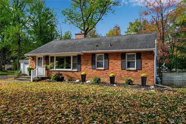 $349,900 | 4570 Christian Drive, Clarence, NY 14031