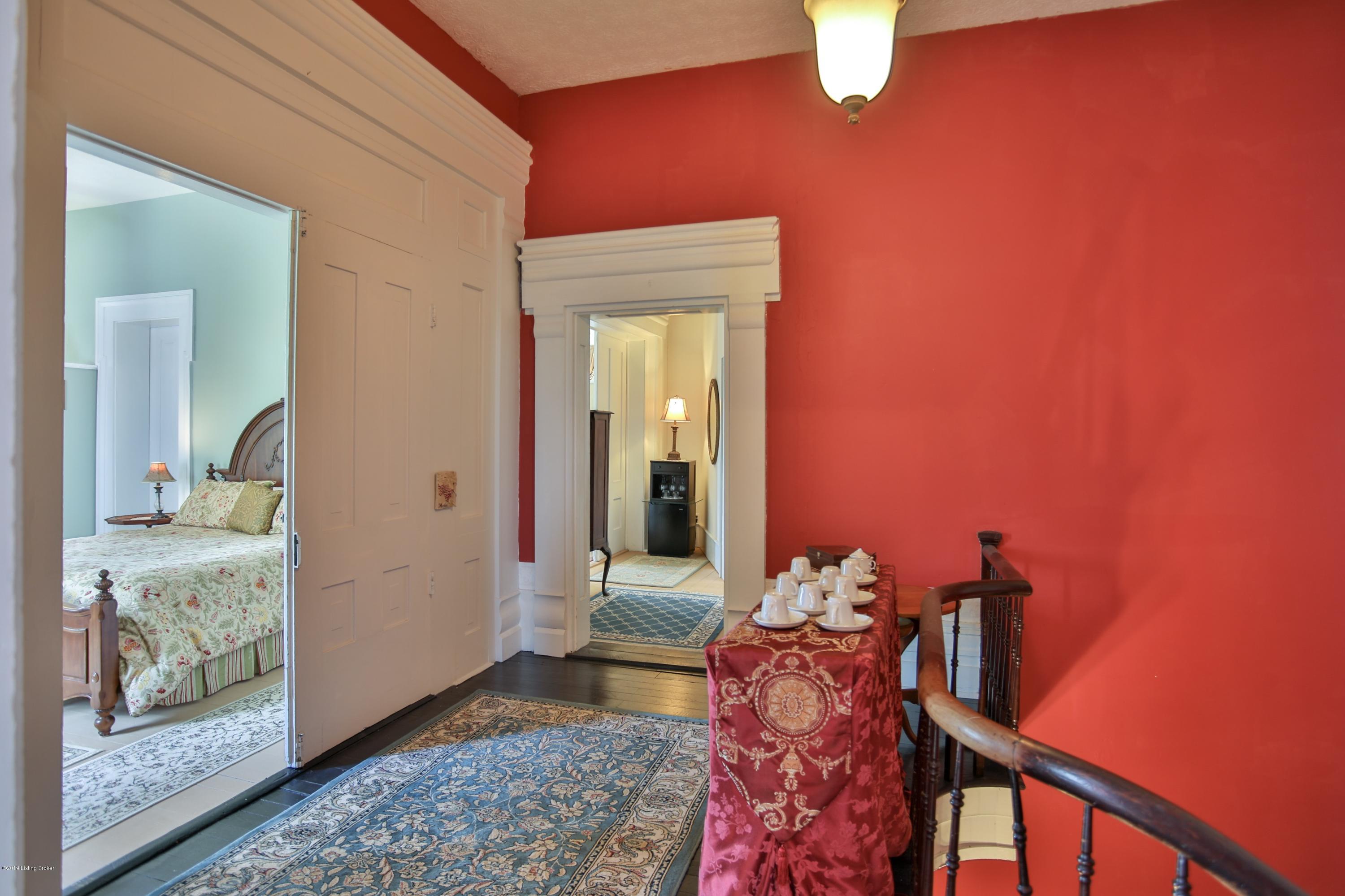 3205 Springfield Road Bloomfield, KY 40008 - Photo 11 of 43 Upstairs hall