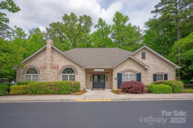 $429,000 | 2704 Polo Club Boulevard, Matthews, NC 28105