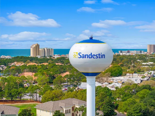a view of a lake with houses