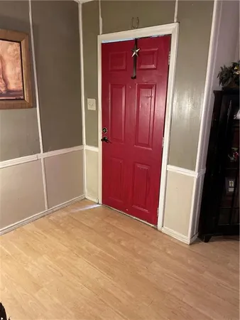 a view of a livingroom with furniture