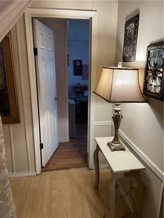 a en suite bathroom with a shower