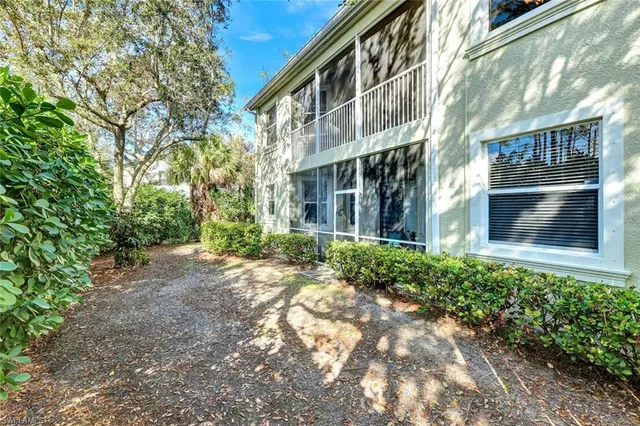 $539,000 | 1345 Mariposa Circle, Unit 5204, Naples, FL 34105