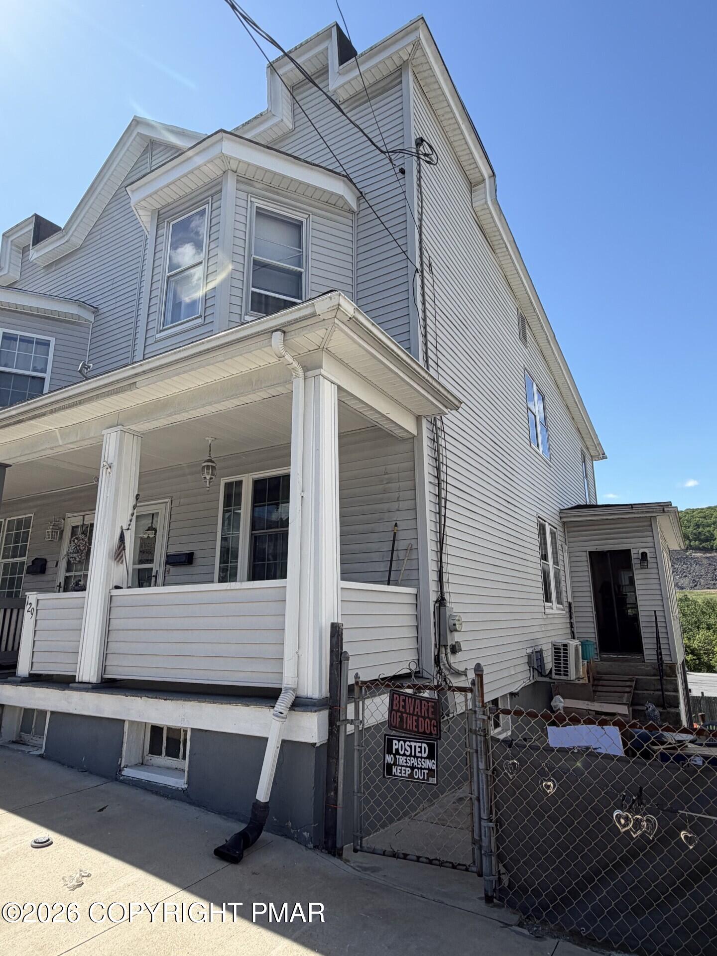 129 East Ridge Street Coaldale, PA 18218 - Photo 1 of 35 72225c4b-de7a-416e-a23b-e9354fb55afd