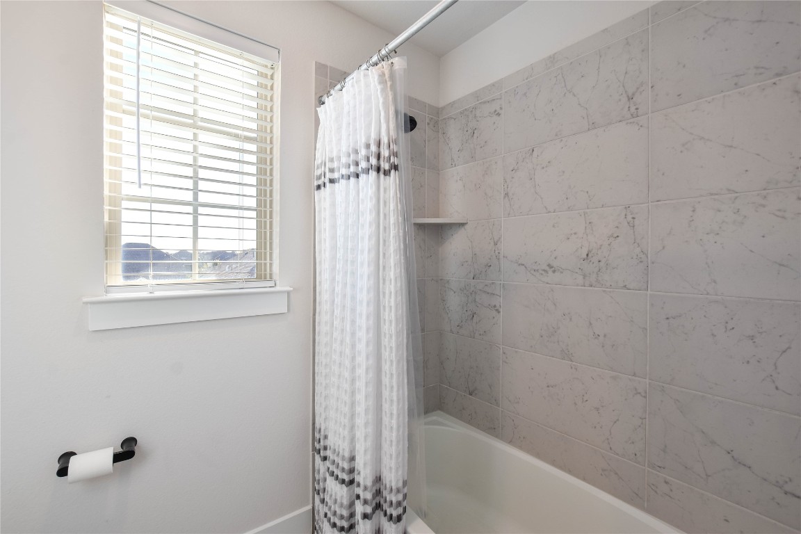 237 Arrowhead Mound Road Georgetown, TX 78628 - Photo 32 of 40