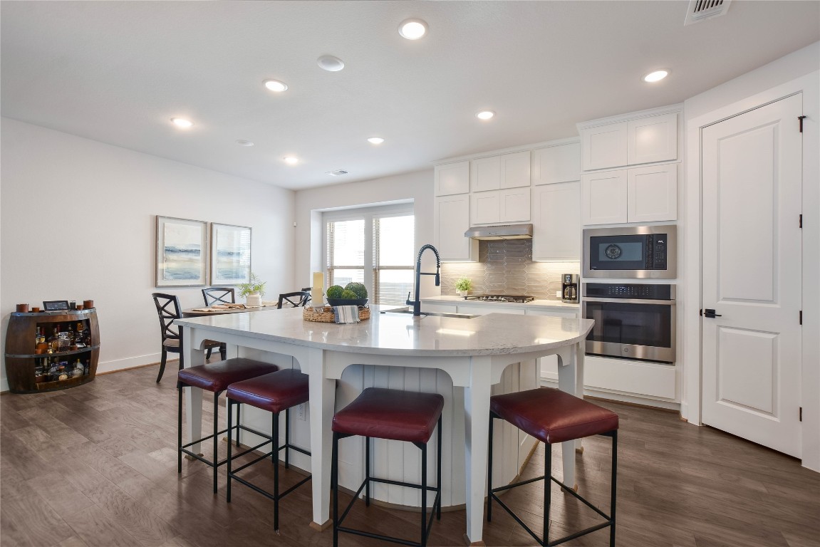 237 Arrowhead Mound Road Georgetown, TX 78628 - Photo 5 of 40