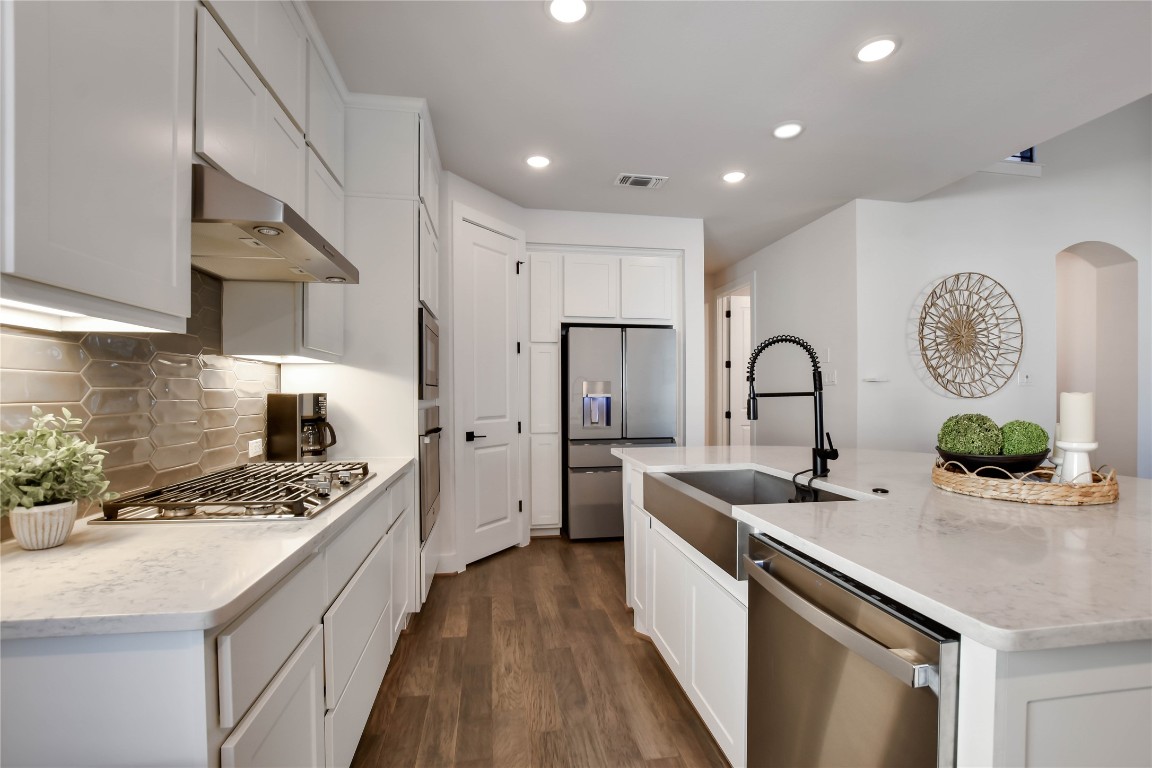 237 Arrowhead Mound Road Georgetown, TX 78628 - Photo 6 of 40