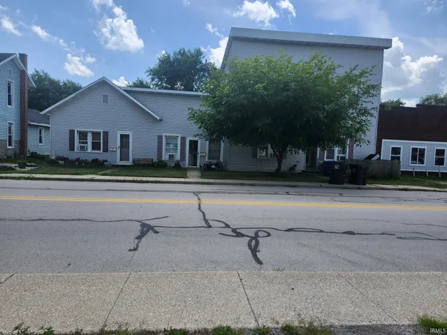 $289,900 | 208 East Van Buren Street, Columbia City, IN 46725