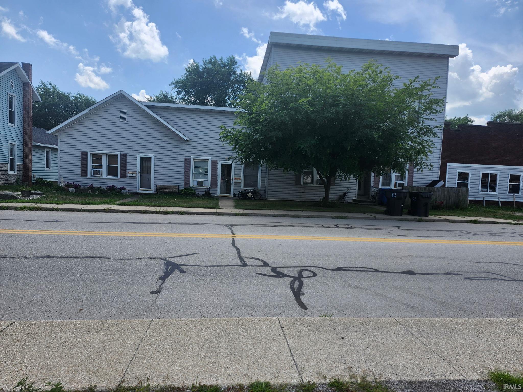 208 East Van Buren Street Columbia City, IN 46725 - Photo 1 of 8