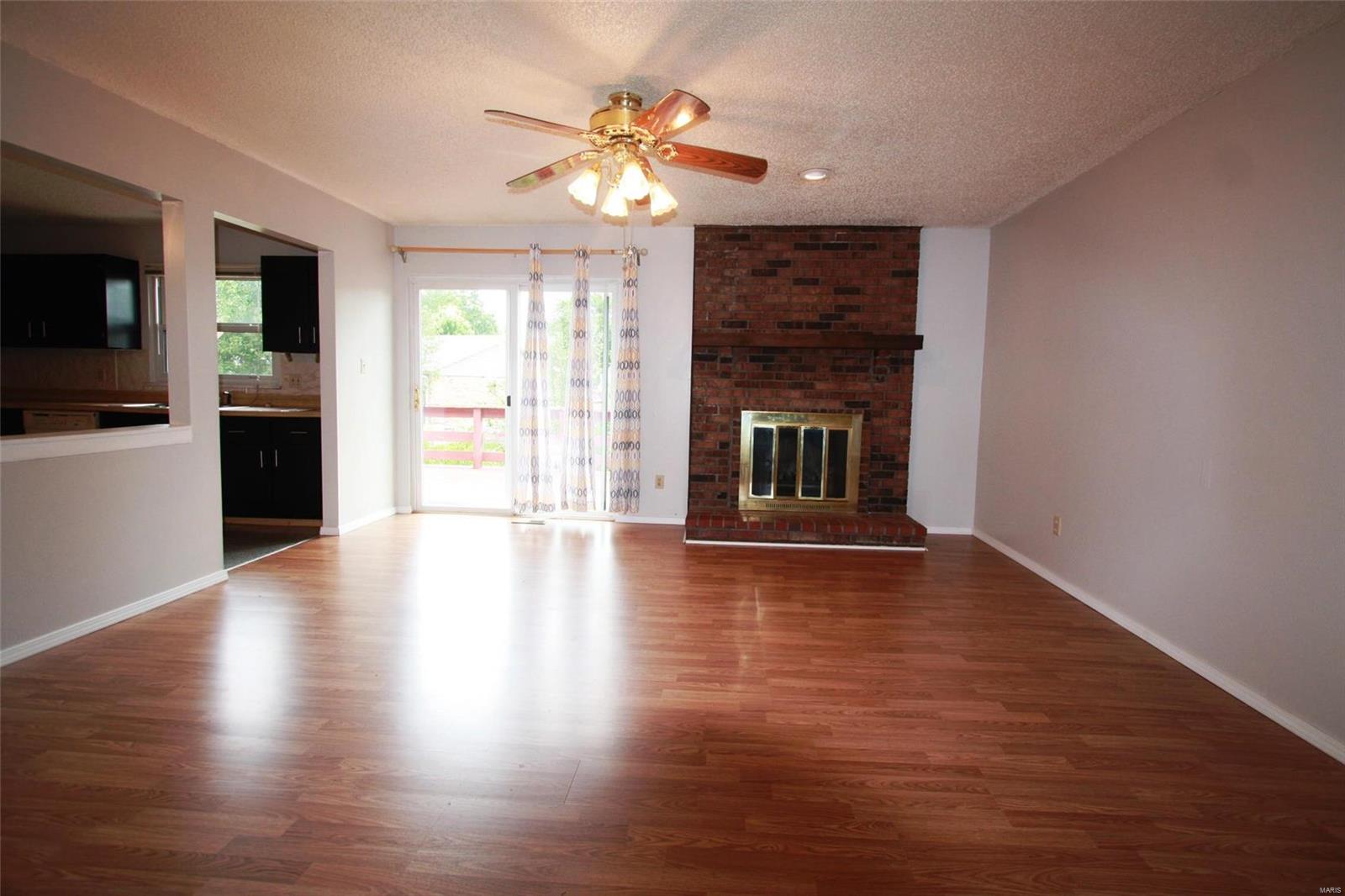 525 Sappington Barracks Road St. Louis, MO 63125 - Photo 2 of 18 Gallery Image 2