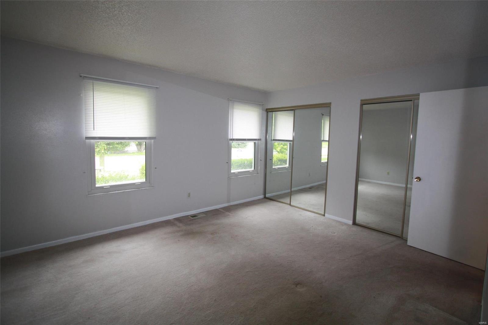 525 Sappington Barracks Road St. Louis, MO 63125 - Photo 6 of 18 Gallery Image 6