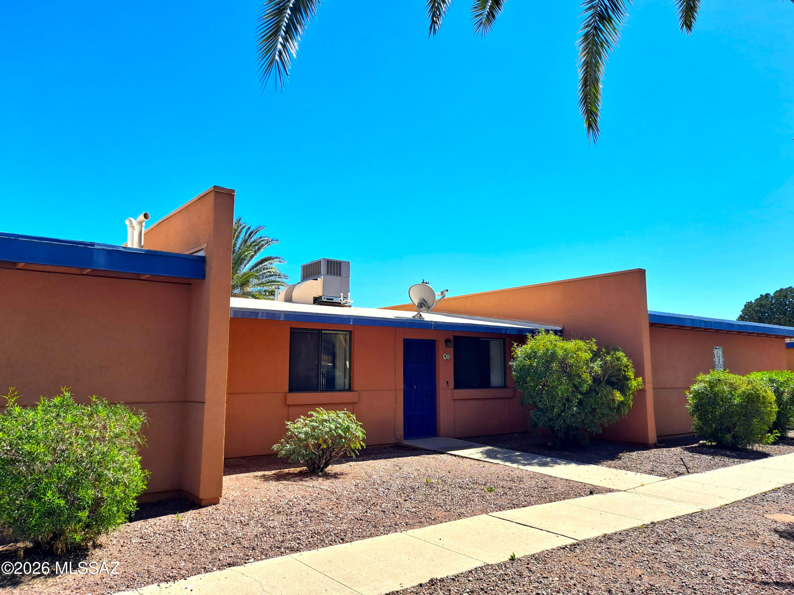 350 North Silverbell Road, Unit 40 Tucson, AZ 85745 - Photo 2 of 26 Front