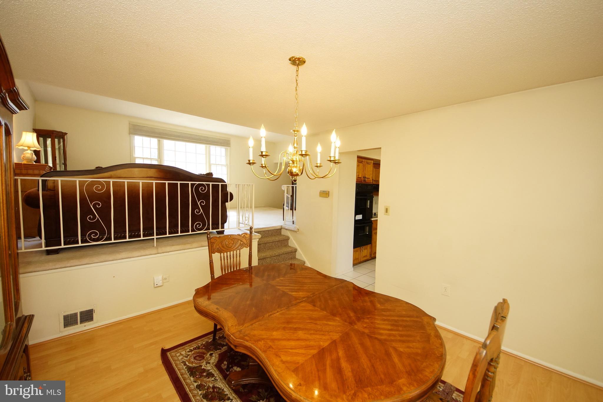 8 Randi Way Titusville, NJ 08560 - Photo 11 of 39 Dining Room