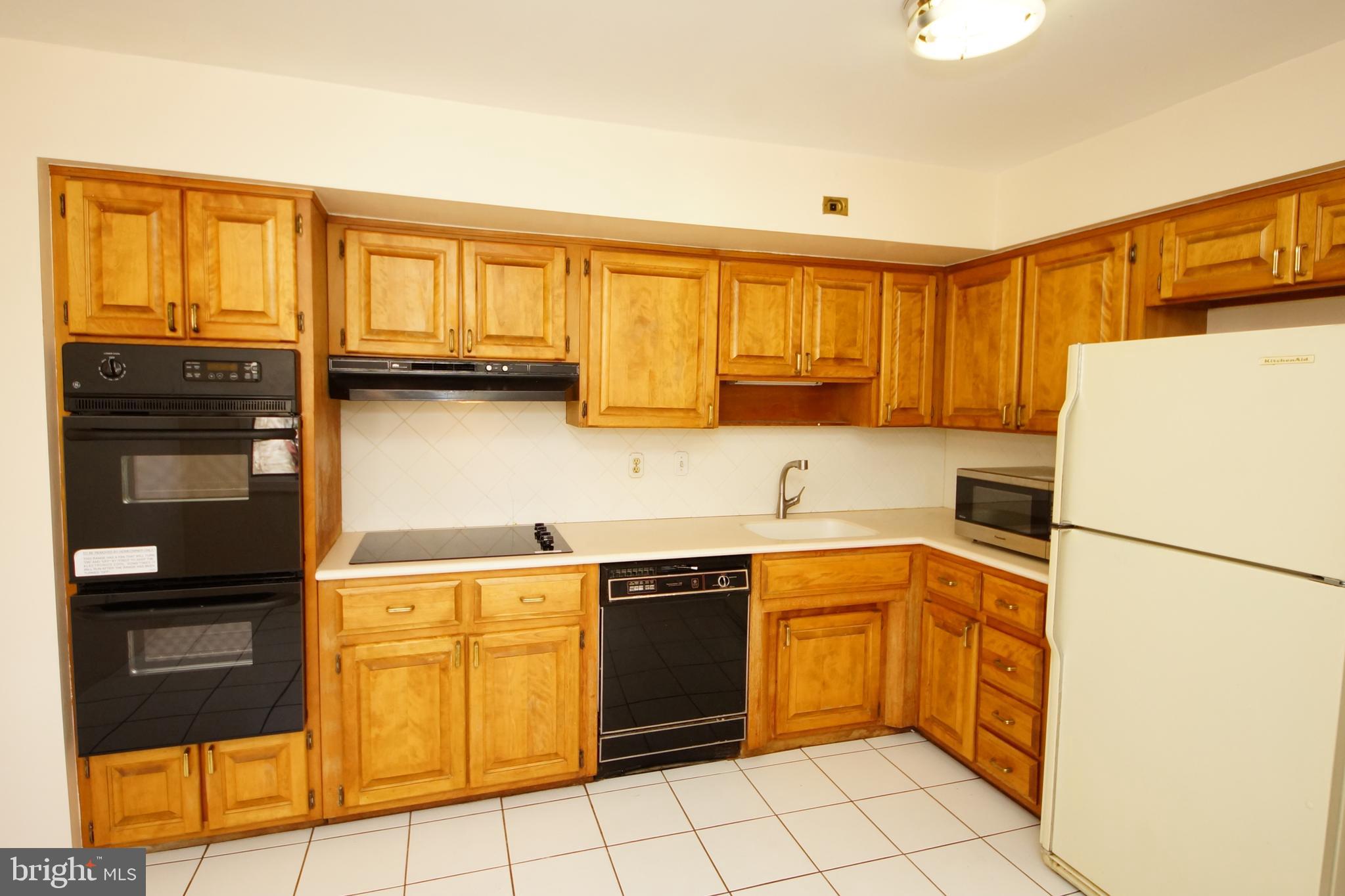 8 Randi Way Titusville, NJ 08560 - Photo 13 of 39 Kitchen