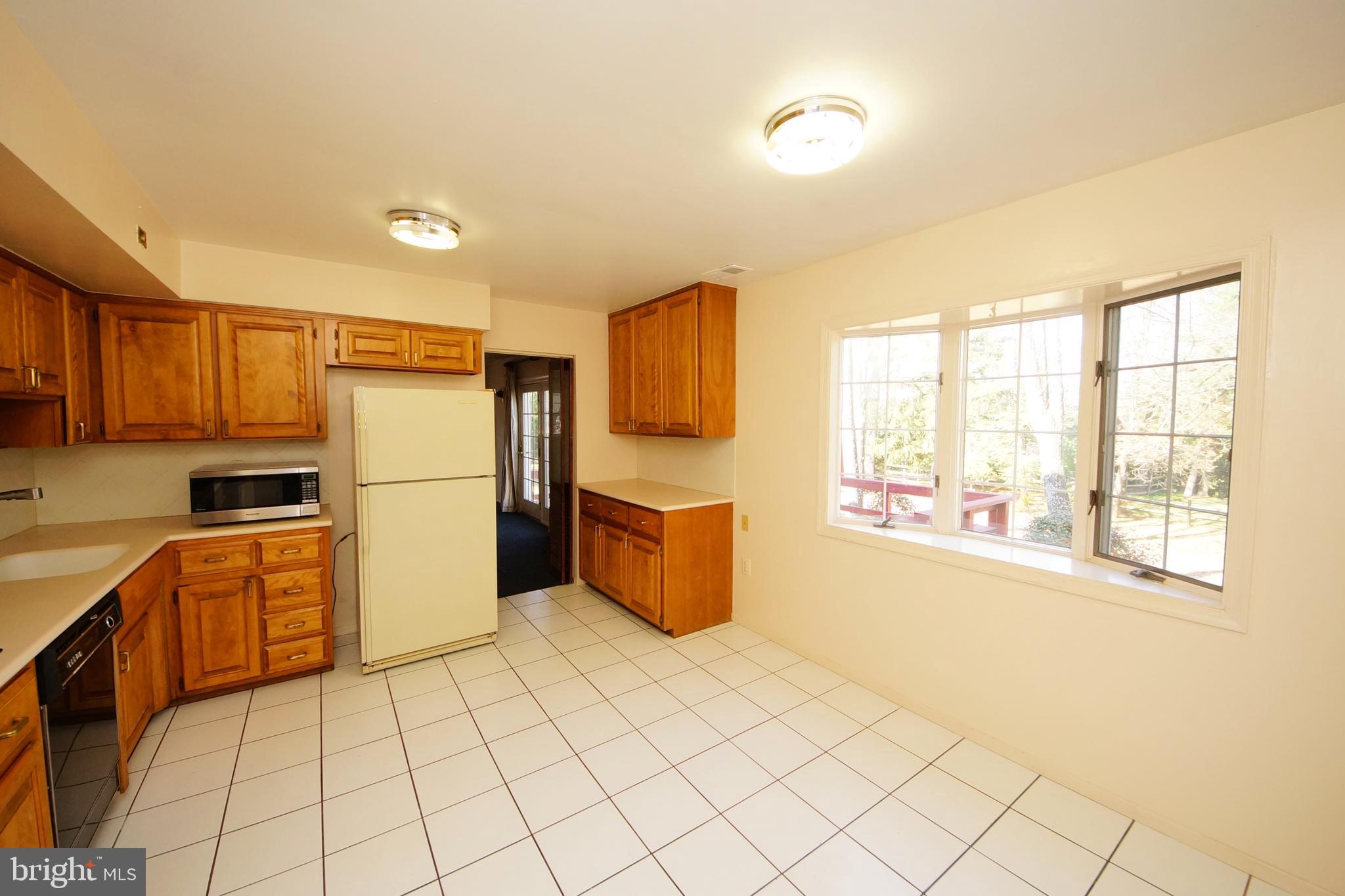8 Randi Way Titusville, NJ 08560 - Photo 15 of 39 Kitchen