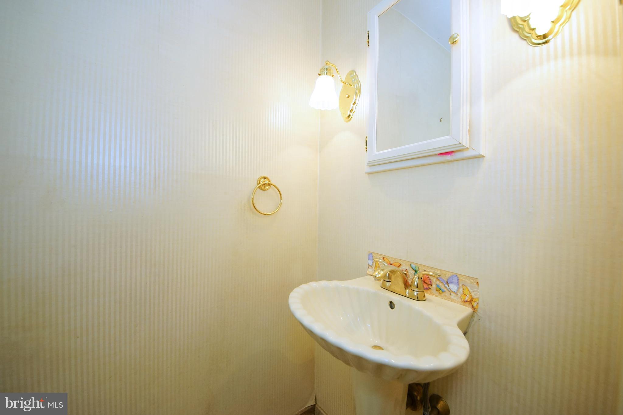 8 Randi Way Titusville, NJ 08560 - Photo 24 of 39 Powder Room