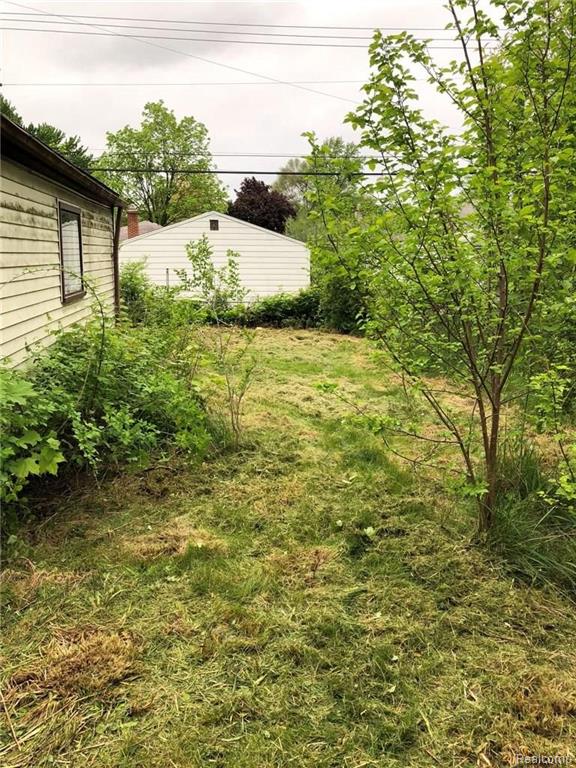 7501 Lamphere Detroit, MI 48239 - Photo 3 of 15