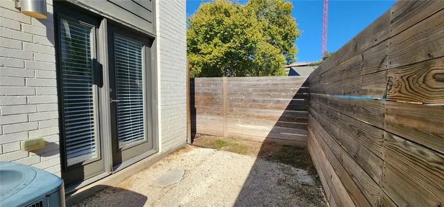 a view of a pathway both side of building