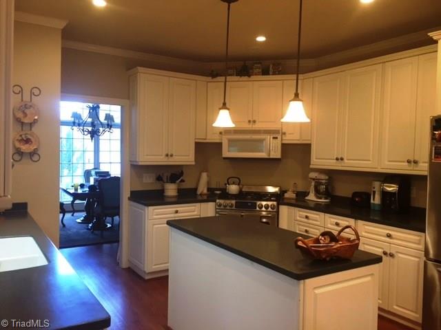 1811 Wild Fern Drive Oak Ridge, NC 27310 - Photo 8 of 24 Gallery Image 8