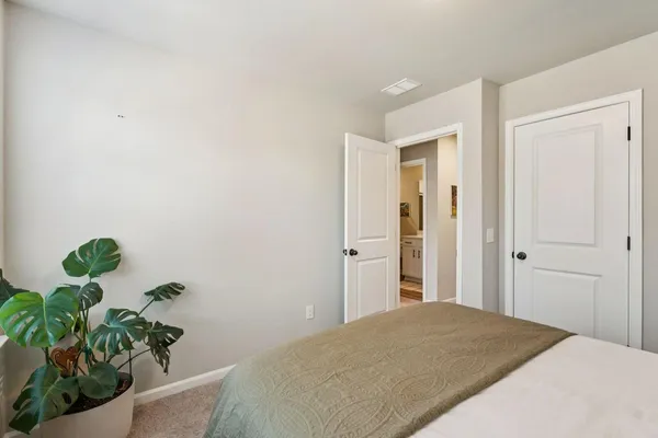 $2,100 | 8412 Hidden Baker's Trace, North Charleston, SC 29418
