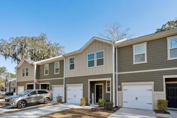 $2,100 | 8412 Hidden Baker's Trace, North Charleston, SC 29418