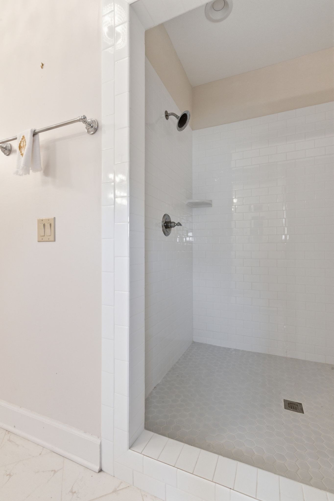 528 Country Club Drive Dickson, TN 37055 - Photo 40 of 55 a bathroom with a shower