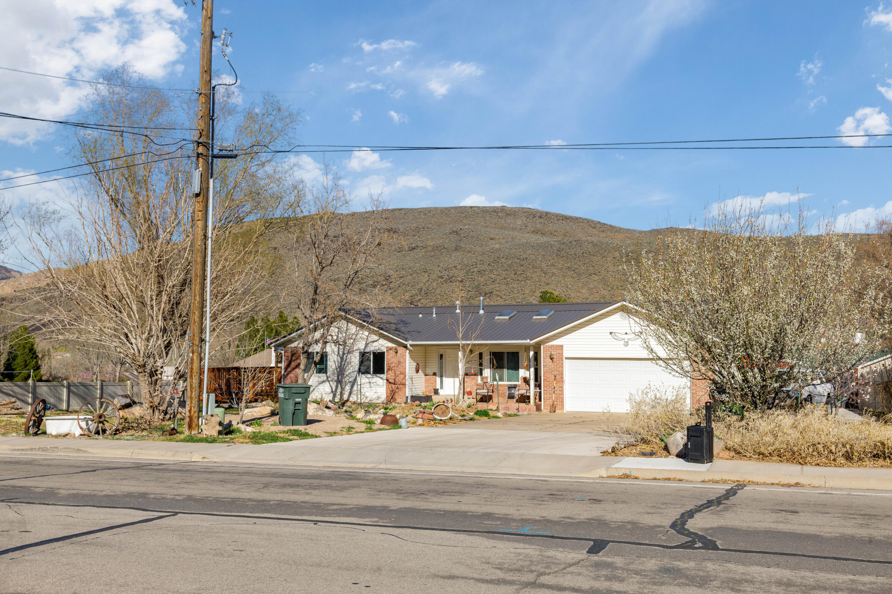 599 South Westfield Road Toquerville, UT 84774 - Photo 2 of 48 599 S Westfield Rd, Toquerville-Mandy Hu