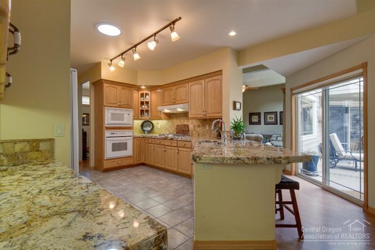 2277 Northwest Putnam Road Bend, OR 97703 - Photo 11 of 25 Additional Photo
