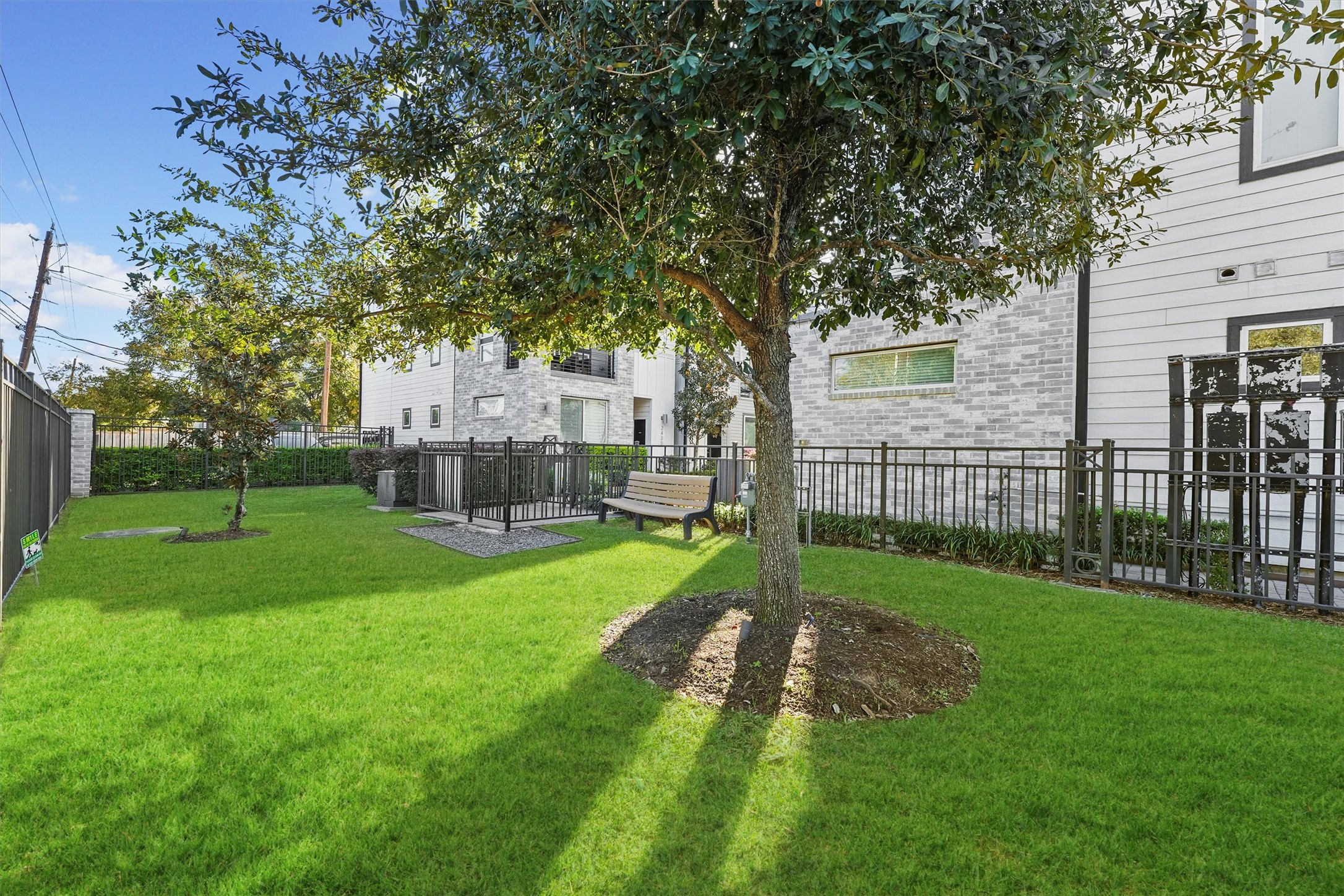 1050 Timbergrove Yards Lane Houston, TX 77008 - Photo 28 of 33 a view of a park with large trees