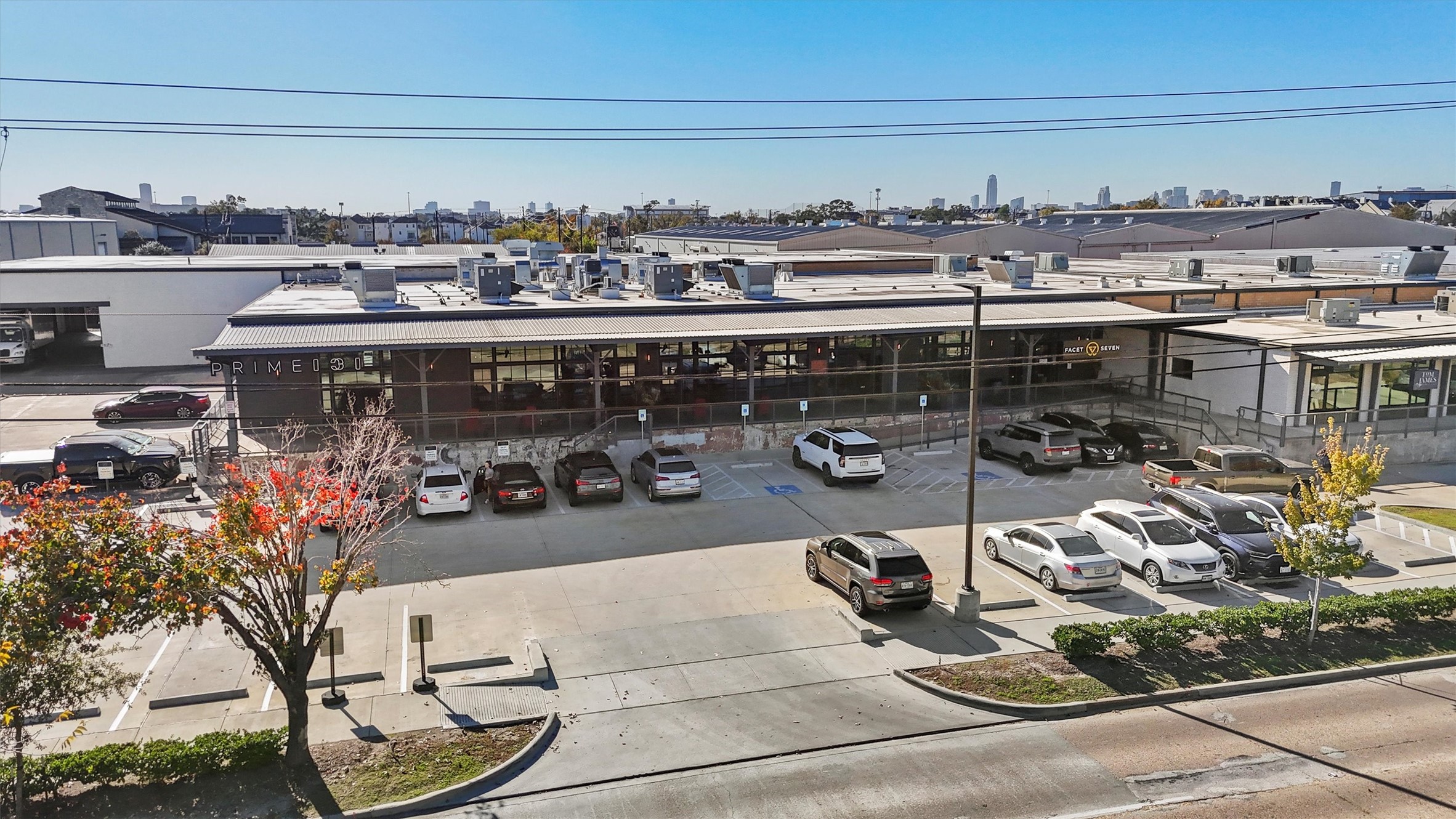 1050 Timbergrove Yards Lane Houston, TX 77008 - Photo 30 of 33 a view of a basket ball ground