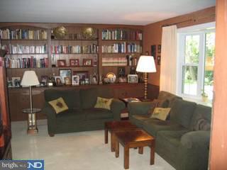 439 Sugarmill Road Huntingdon Valley, PA 19006 - Photo 4 of 6