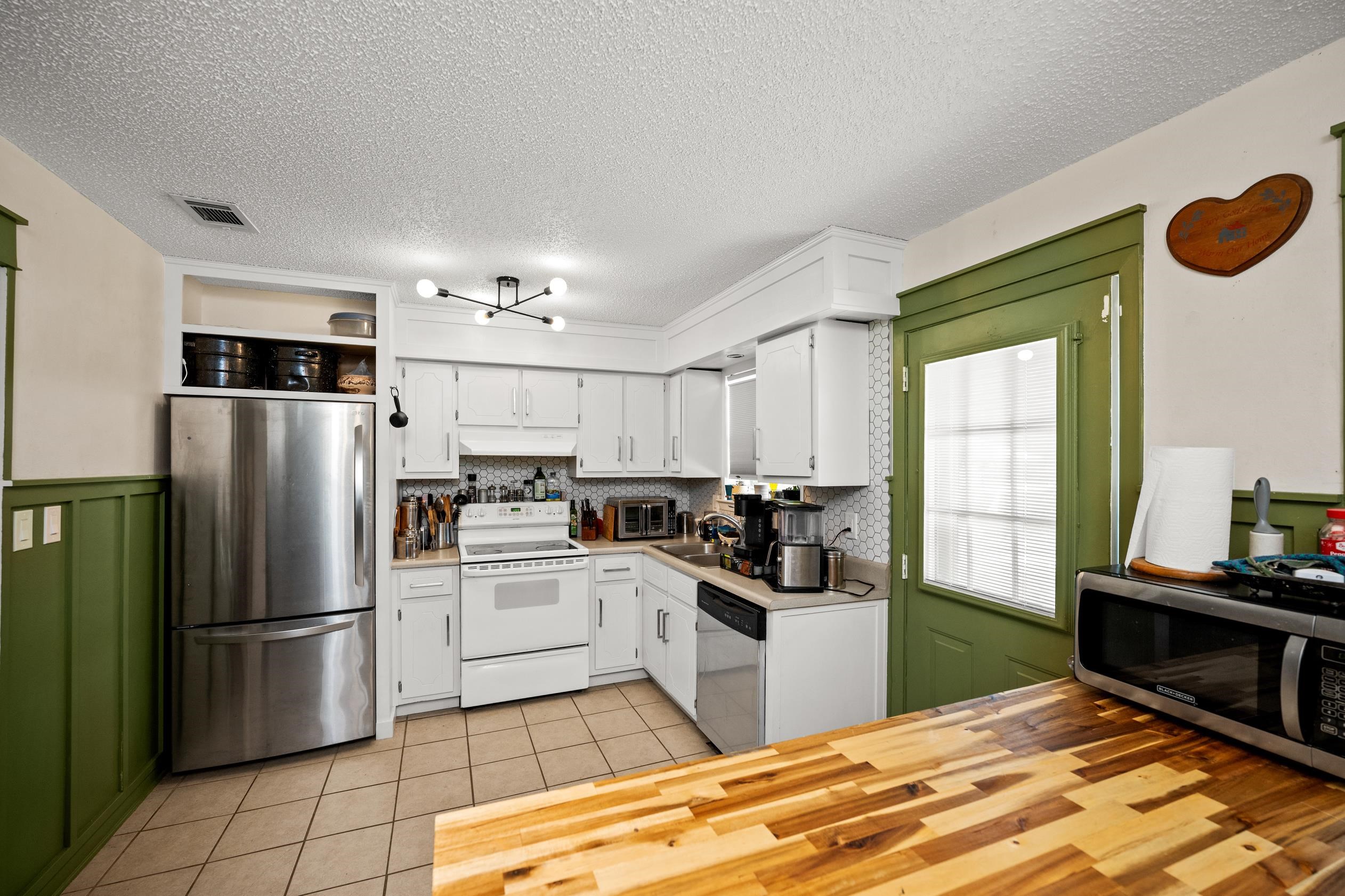 1807 Candlestick Court West Foley, AL 36535 - Photo 5 of 25 Kitchen