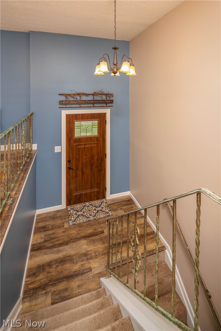 1064 Clark Road Wadsworth, OH 44281 - Photo 5 of 24 Gallery Image 5