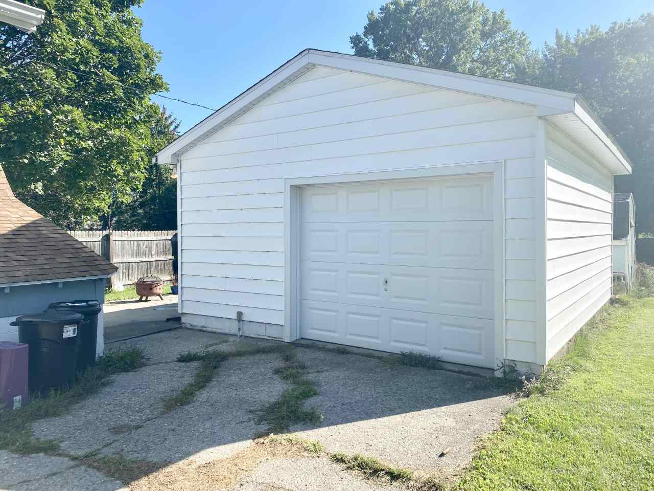 321 Rockingham Avenue Alma, MI 48801 - Photo 16 of 18 1892837-15.JPG