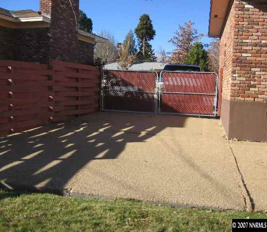740 Brookfield Drive Reno, NV 89503 - Photo 4 of 9 Photo 4