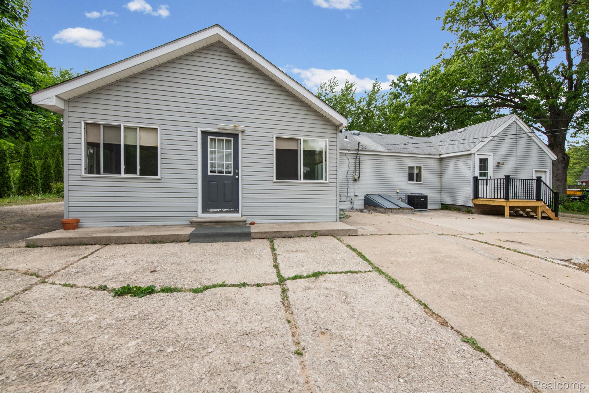 19227 Gudith Road Trenton, MI 48183 - Photo 31 of 33 29-web-or-mls-19227-gudith-rd.jpg