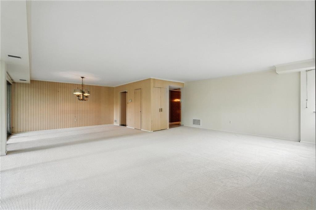 5048 Fifth Avenue, Unit 101 Pittsburgh, PA 15232 - Photo 5 of 24