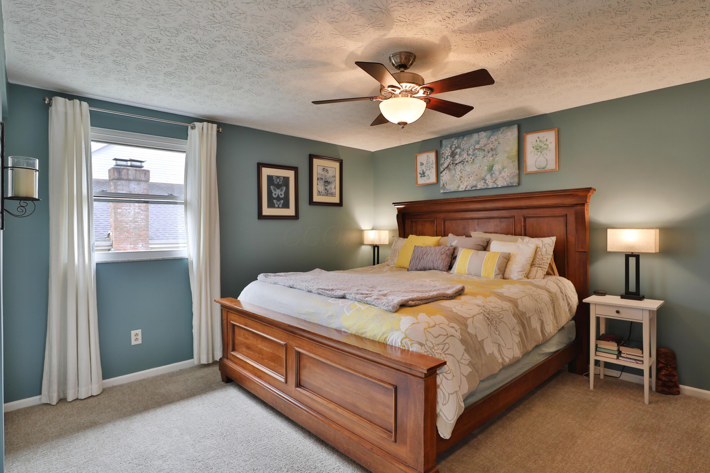 7044 Linworth Road Columbus, OH 43235 - Photo 20 of 48 Primary bedroom